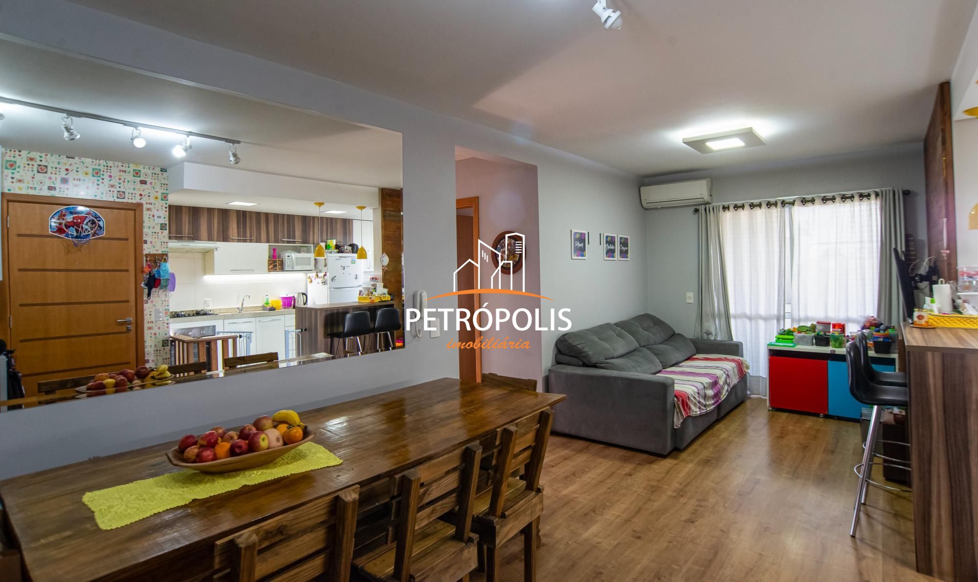 Apartamento à venda com 3 quartos, 83m² - Foto 2