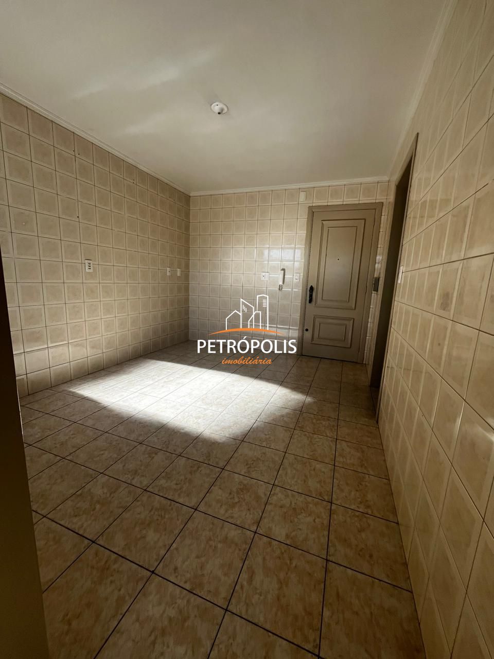 Apartamento à venda com 2 quartos, 77m² - Foto 5