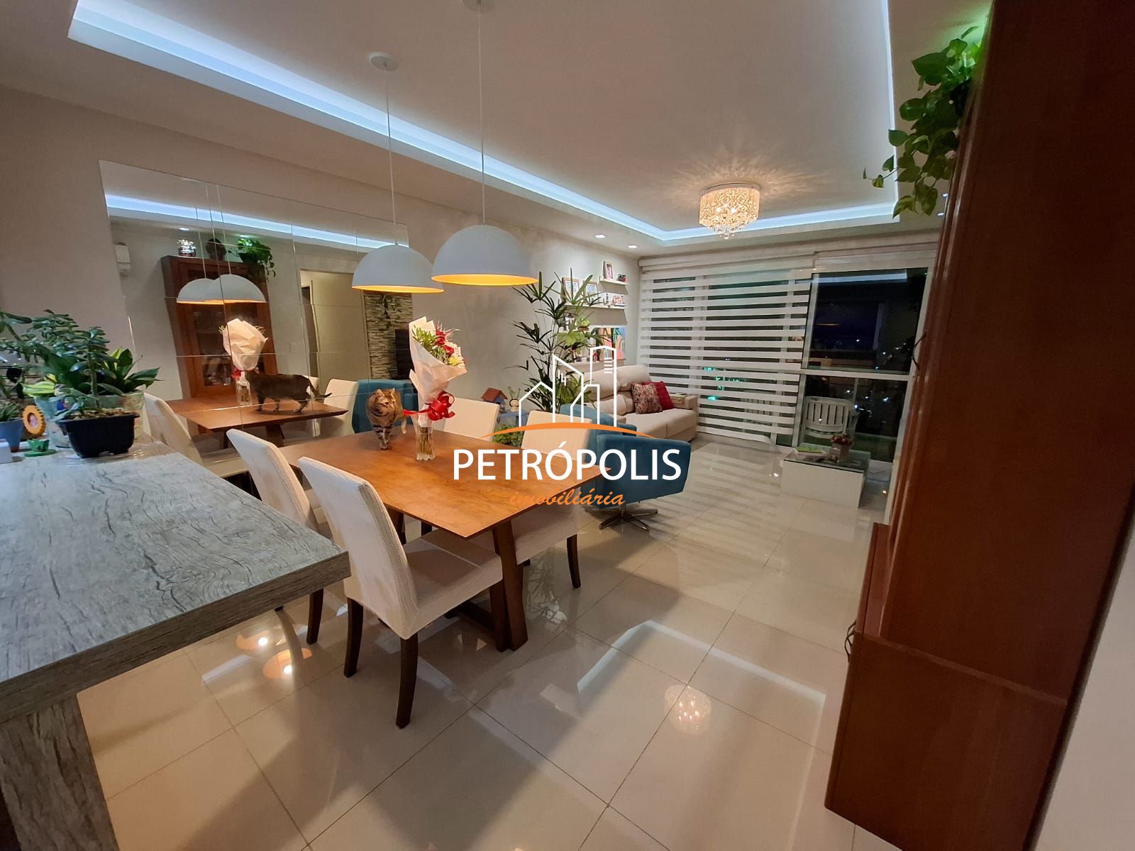 Apartamento com 3 Dormitórios à venda, 92 m² por R$ 750.000,00 Apartamento com 3 Dormitórios à venda, 92 m² por R$ 750.000,00