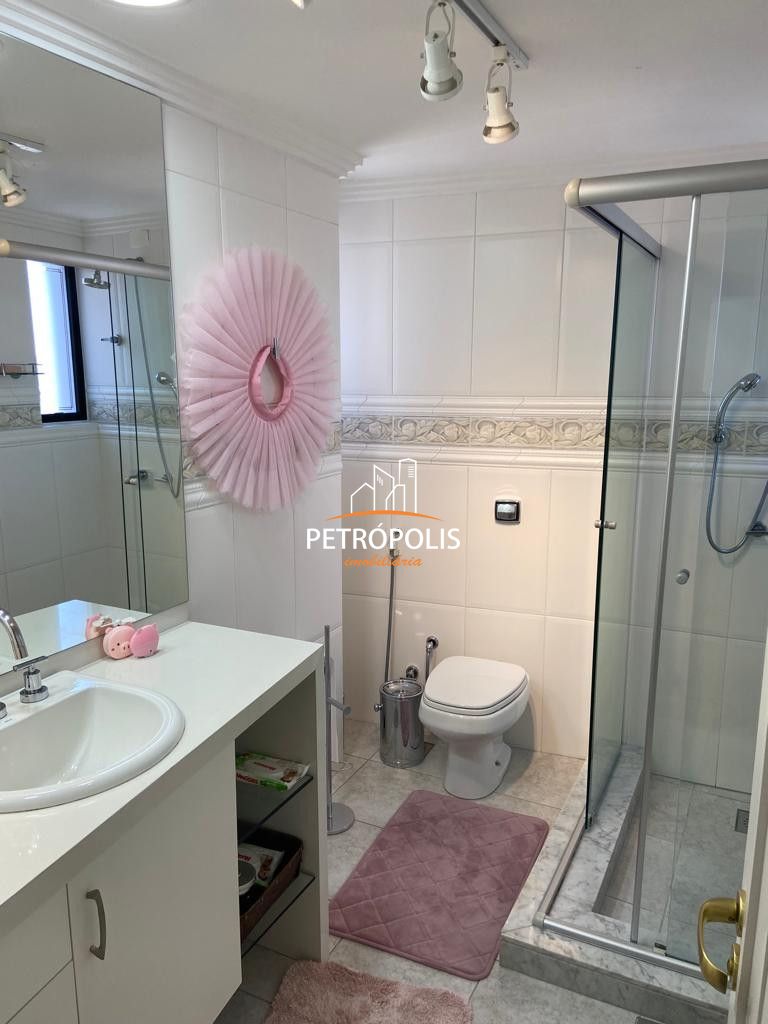 Apartamento à venda com 3 quartos, 198m² - Foto 17