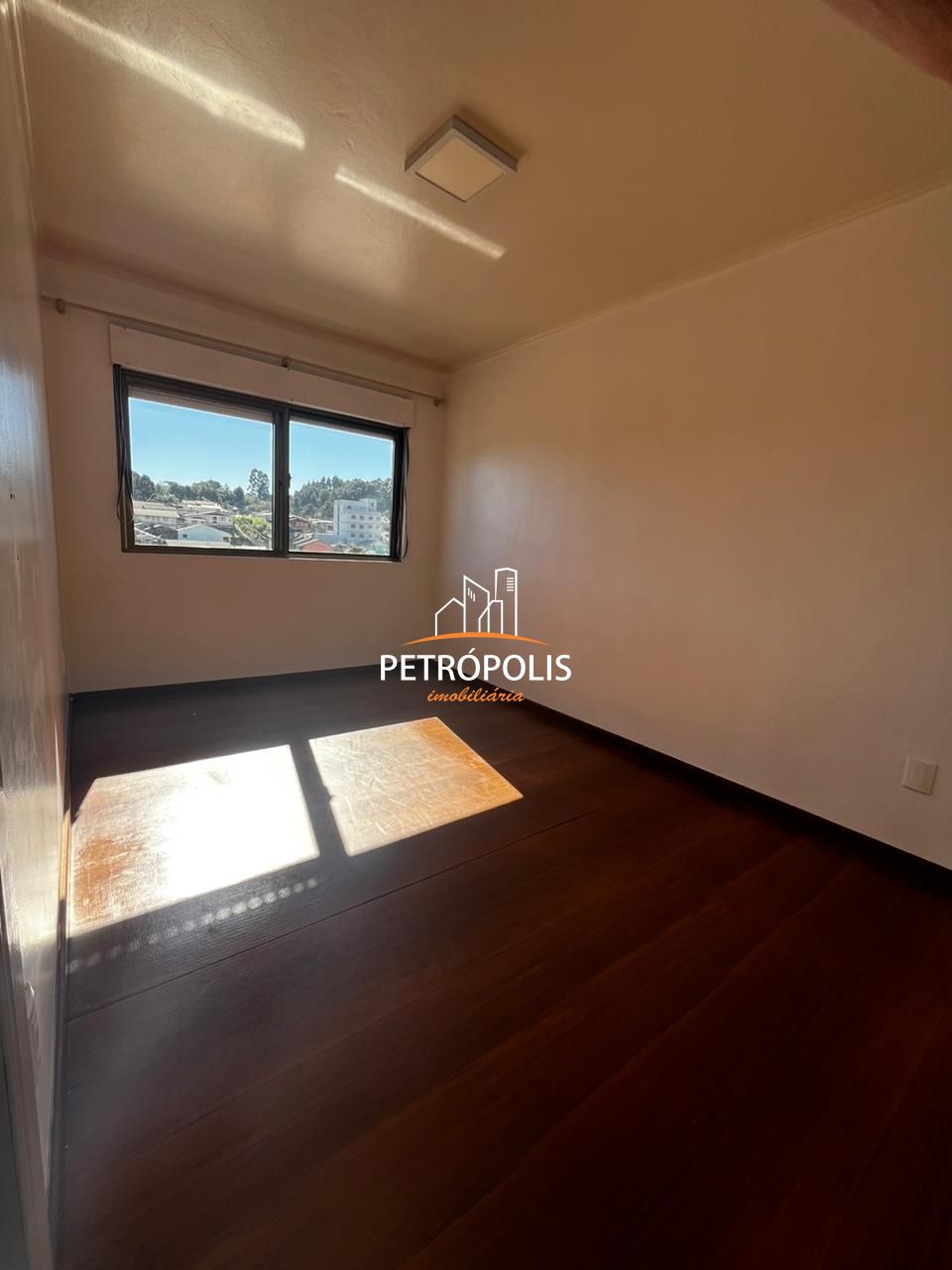 Apartamento à venda com 2 quartos, 77m² - Foto 10