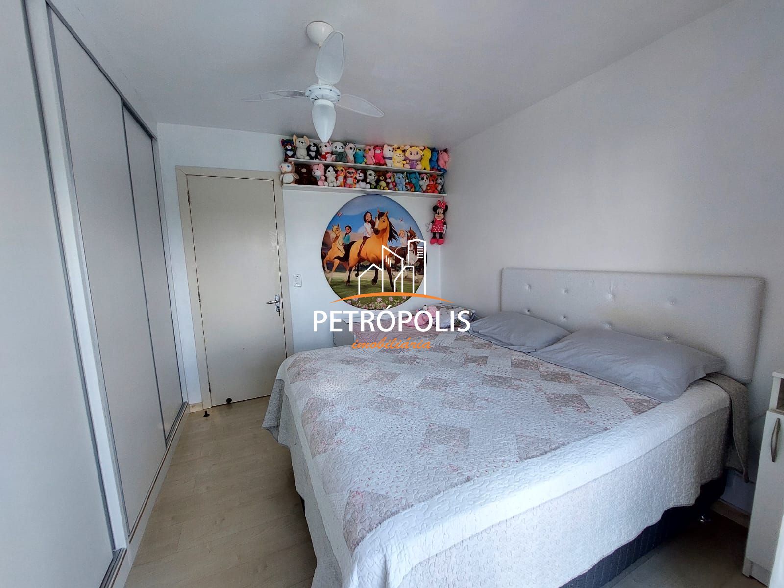 Apartamento à venda com 2 quartos, 63m² - Foto 11