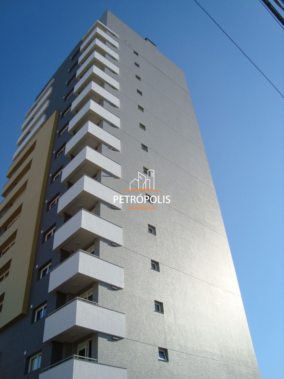 Apartamento à venda com 3 quartos, 207m² - Foto 11