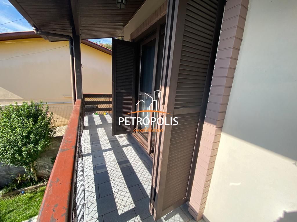 Casa à venda com 3 quartos, 270m² - Foto 4