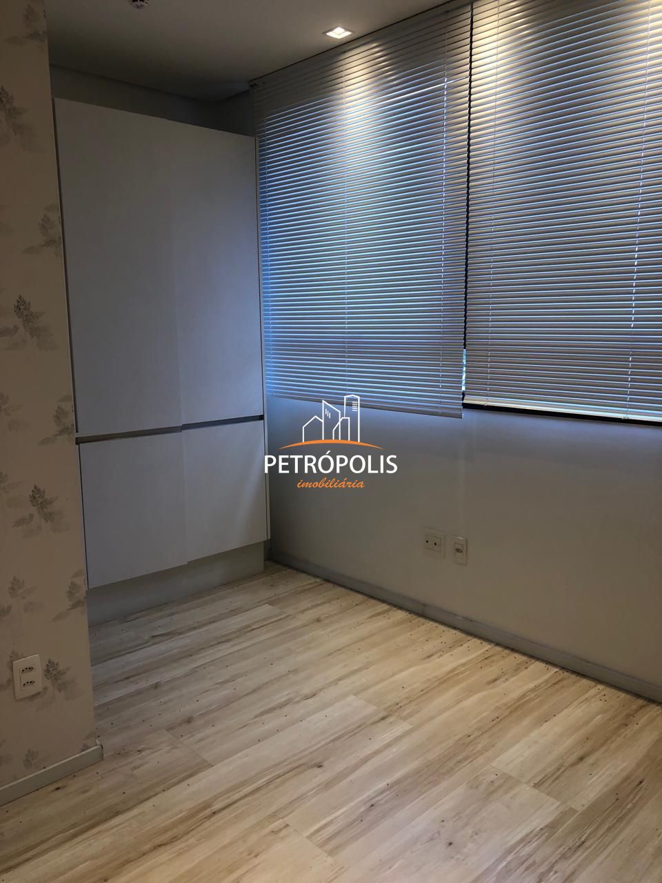 Conjunto Comercial-Sala à venda com 1 quarto, 60m² - Foto 12