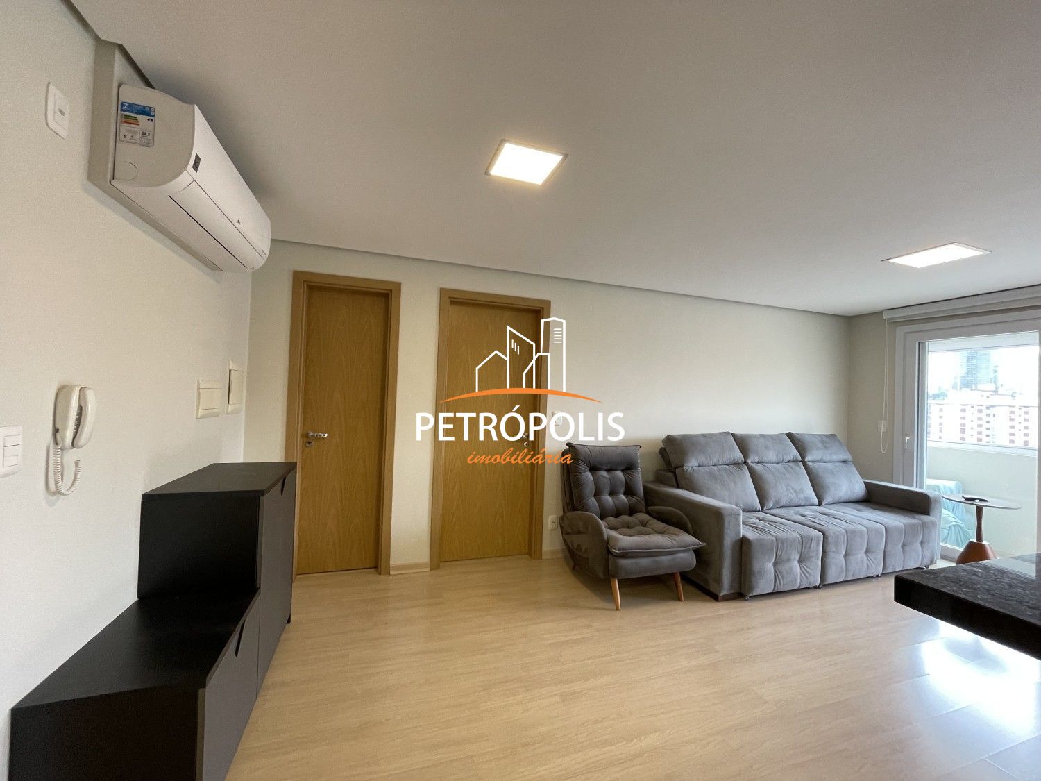 Apartamento à venda com 1 quarto, 57m² - Foto 2