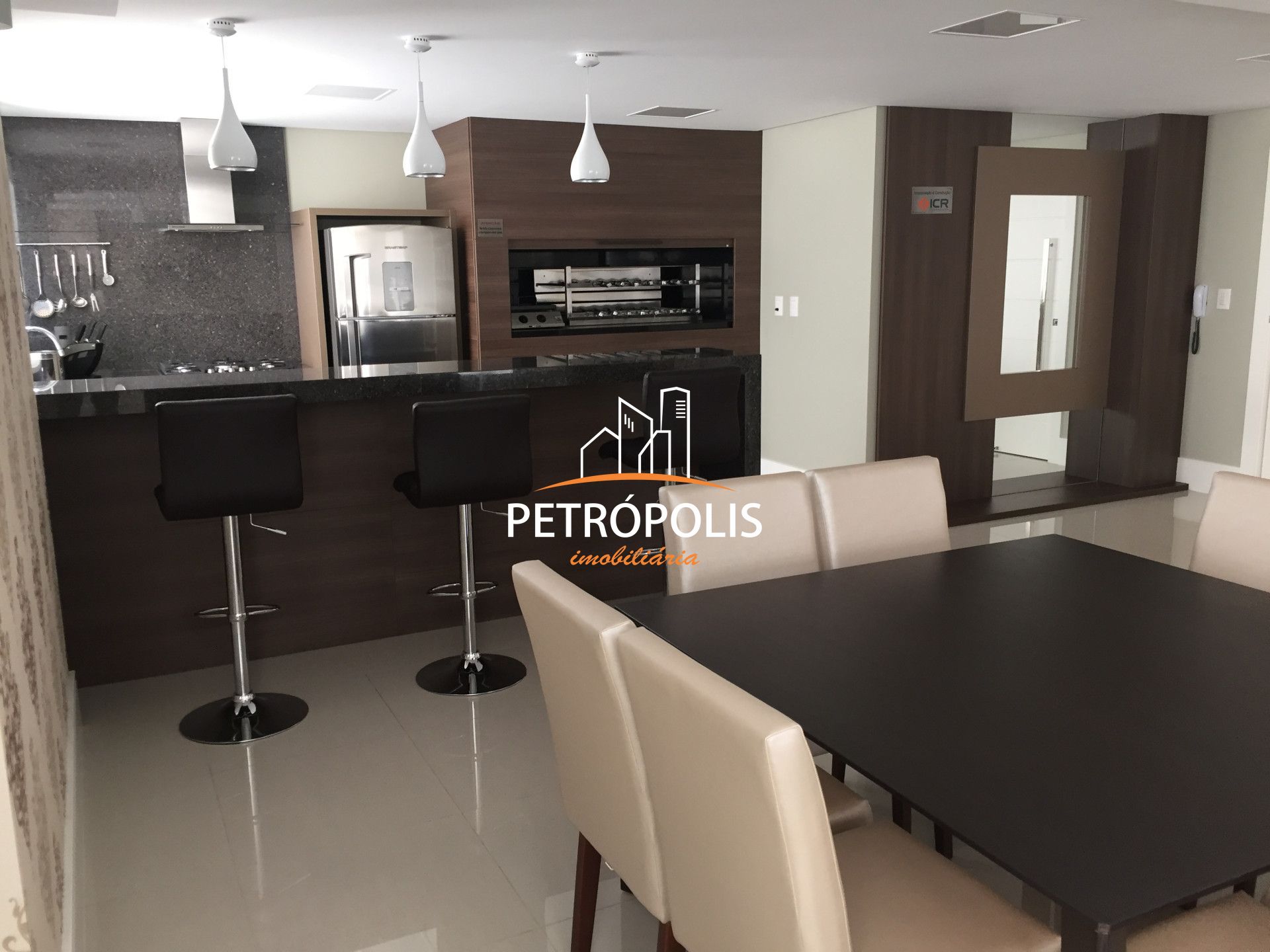 Apartamento à venda com 3 quartos, 207m² - Foto 23