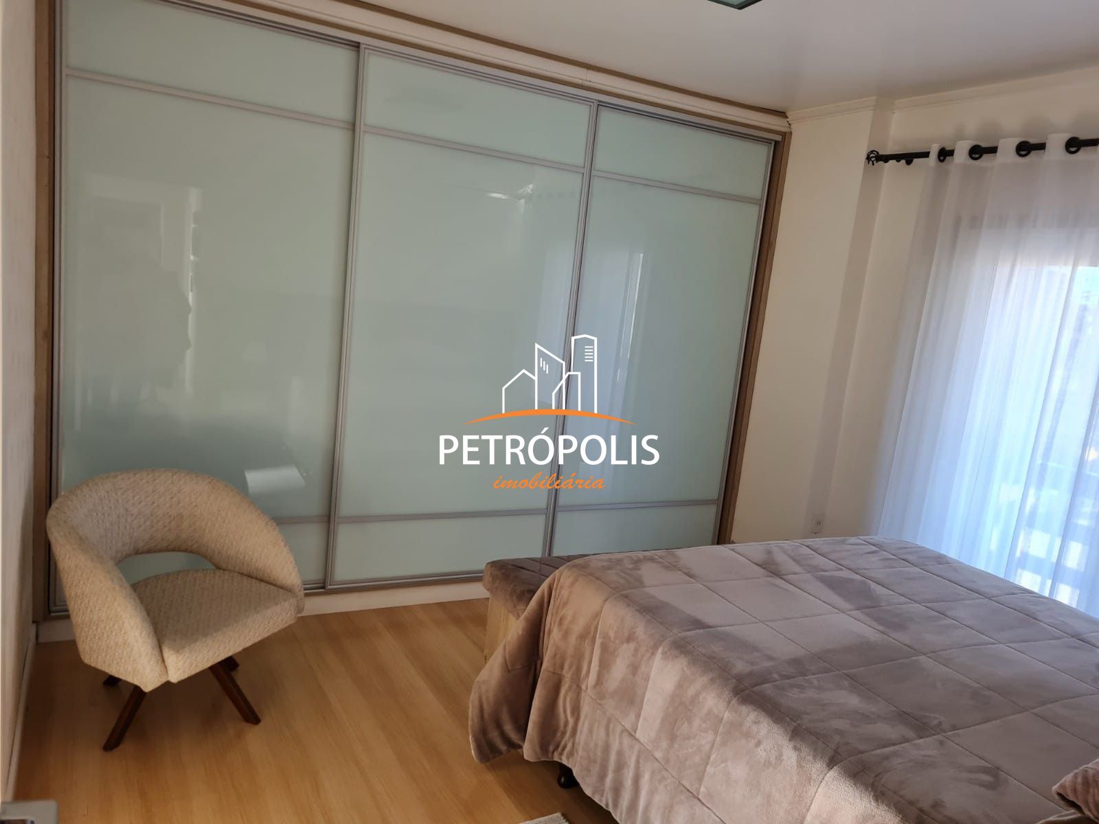 Apartamento à venda com 3 quartos, 137m² - Foto 12