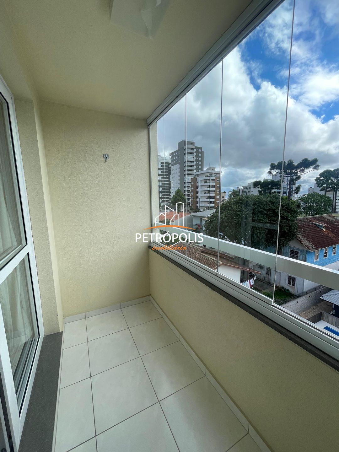 Apartamento à venda com 2 quartos, 70m² - Foto 12