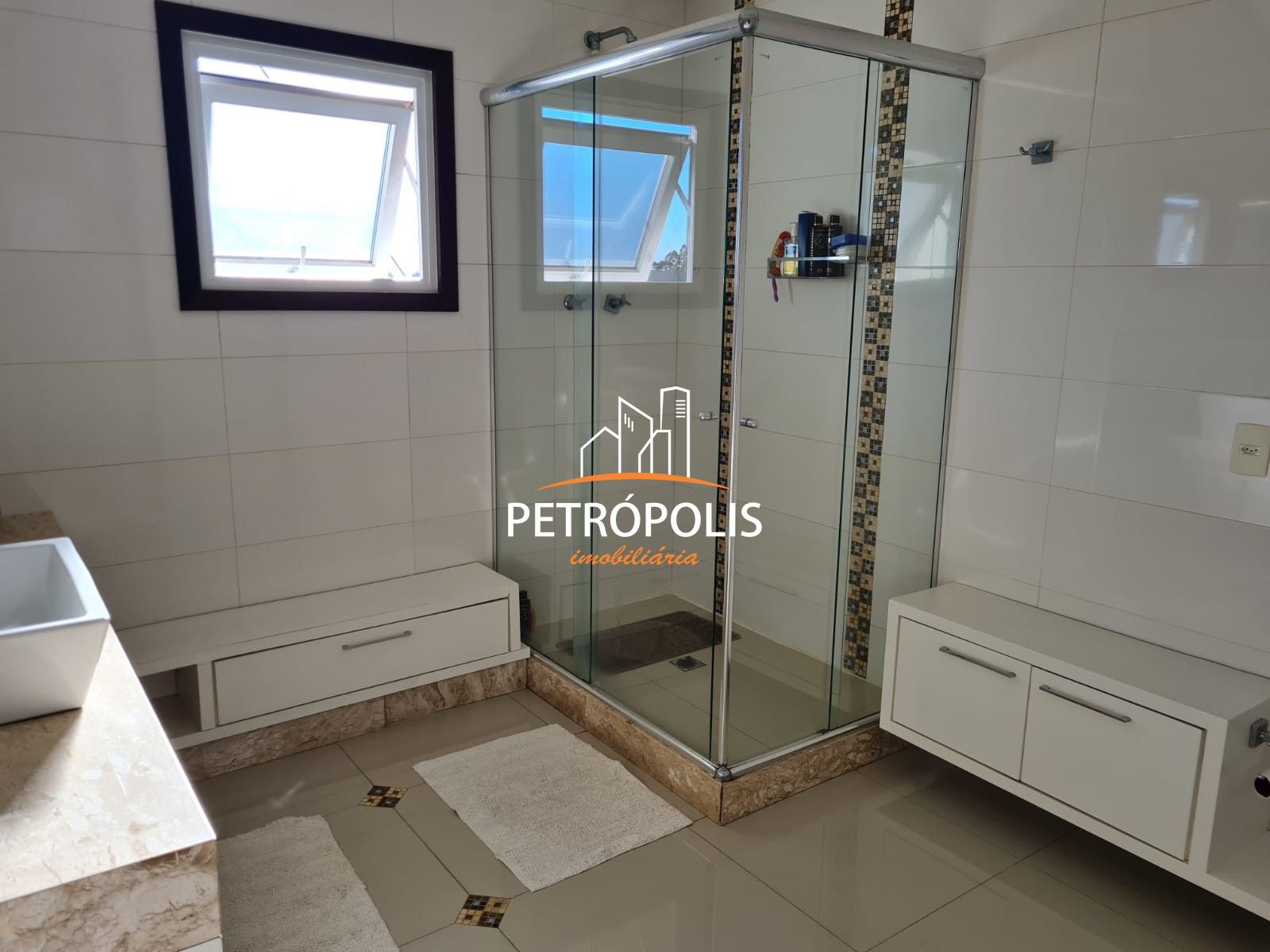 Apartamento à venda com 3 quartos, 137m² - Foto 18