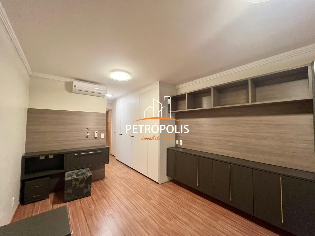 Apartamento à venda com 3 quartos, 123m² - Foto 5