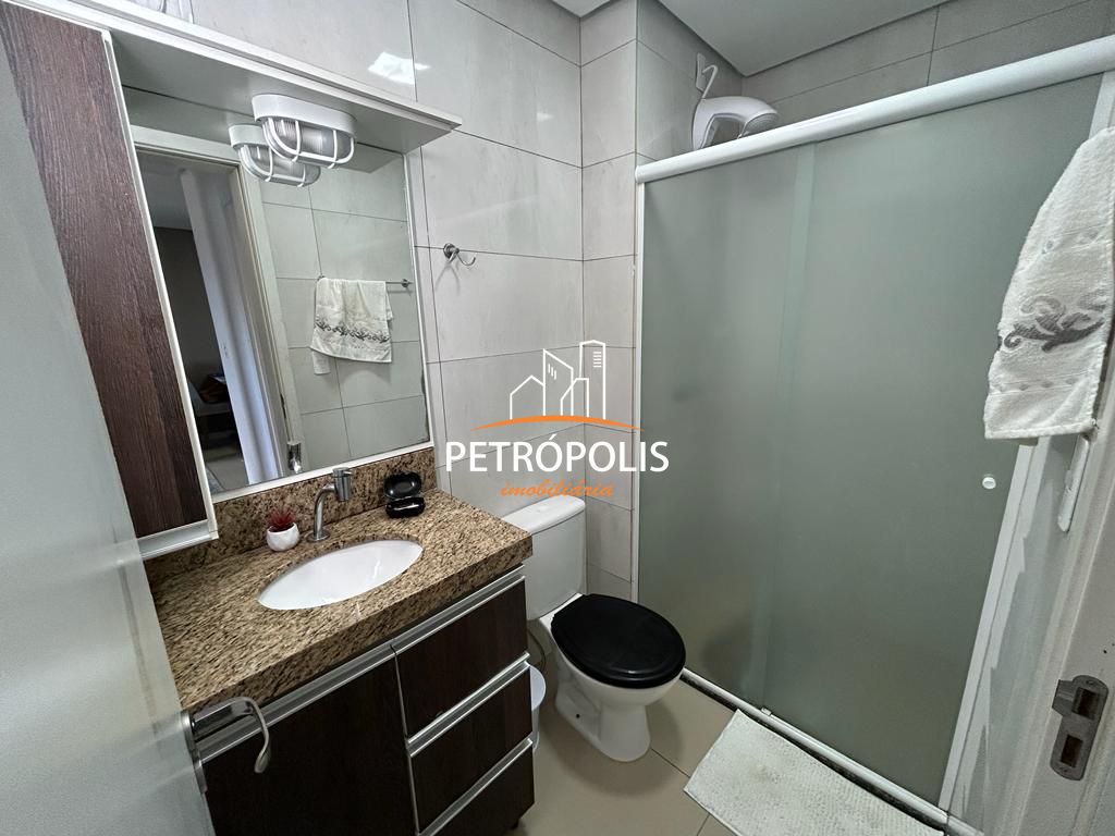 Apartamento à venda com 2 quartos, 70m² - Foto 4