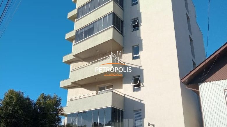 Apartamento à venda com 3 quartos, 186m² - Foto 1