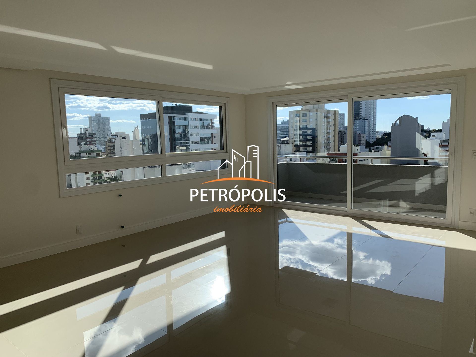 Apartamento à venda com 3 quartos, 207m² - Foto 44