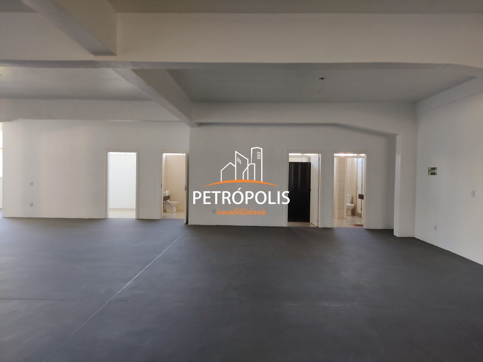 Prédio Inteiro para alugar com 6 quartos, 3100m² - Foto 14