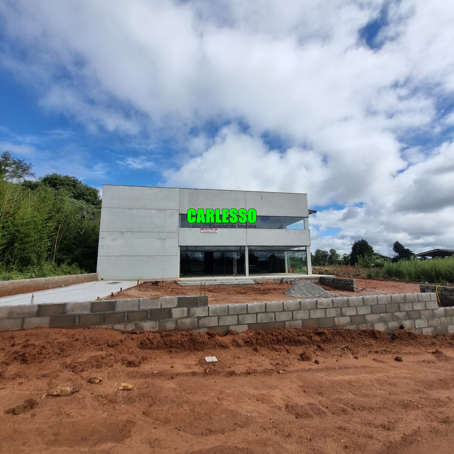 Pavilho/galpo/depsito para alugar  no Tomazetti - Santa Maria, RS. Imveis