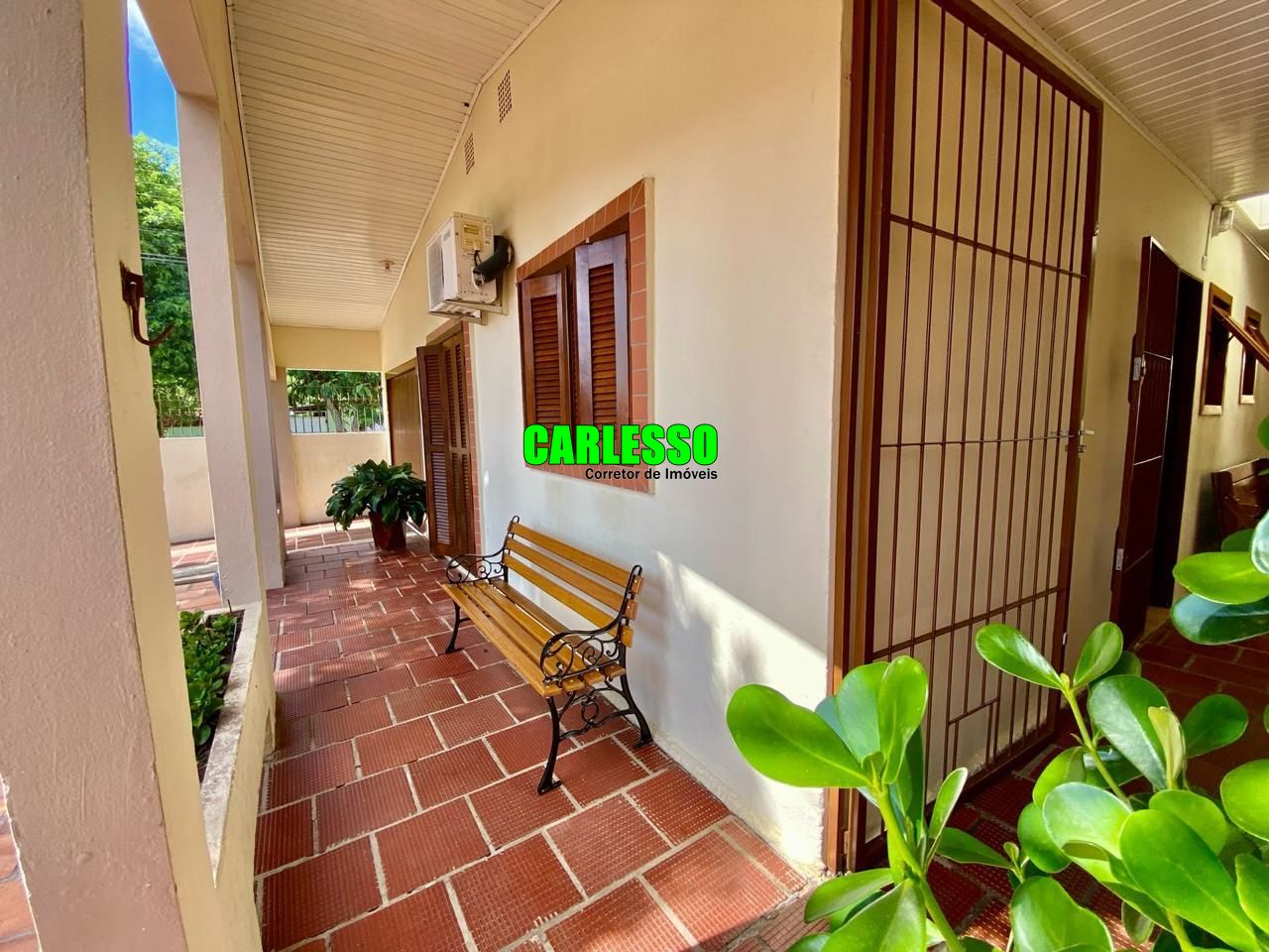 Casa à venda com 2 quartos, 151m² - Foto 3