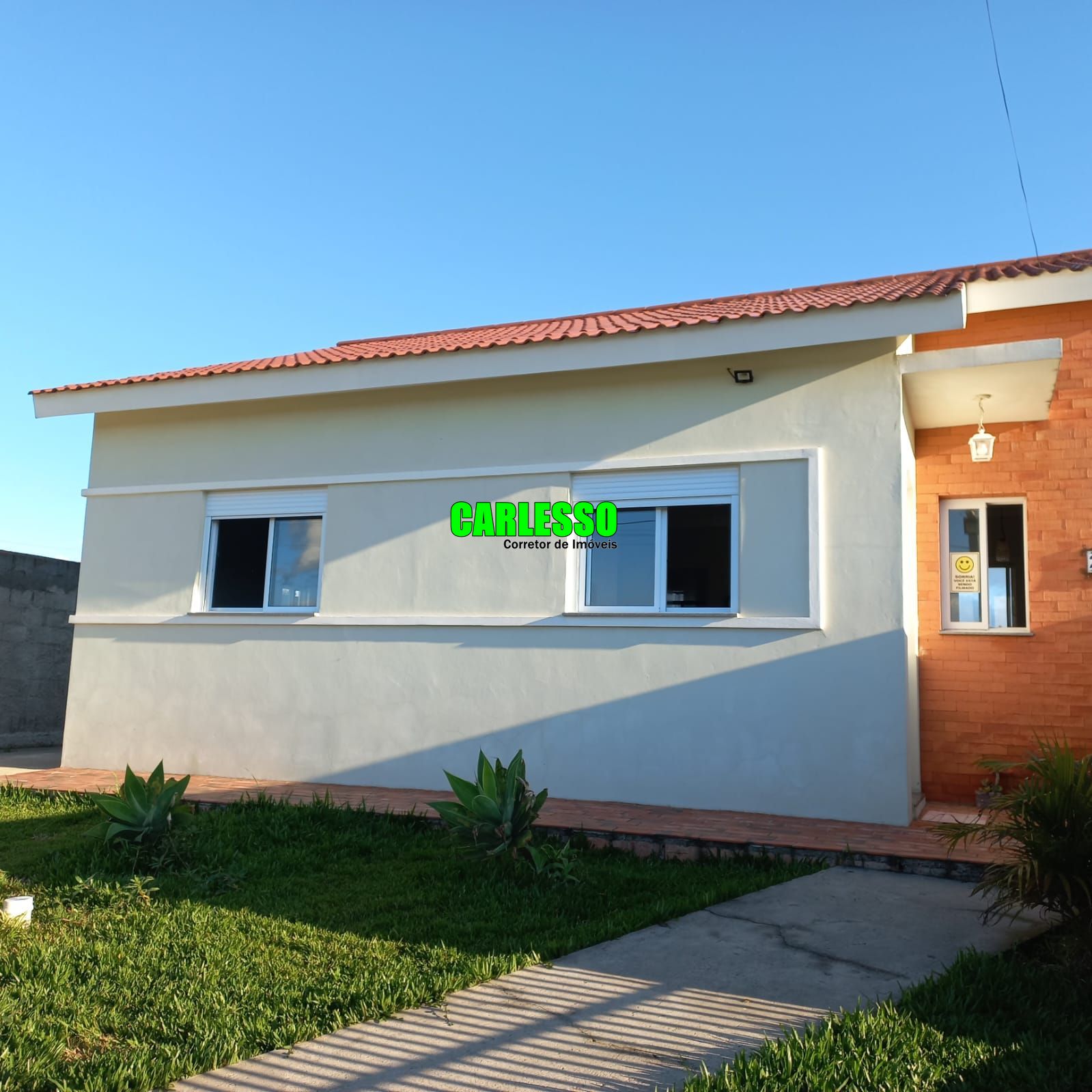 Casa à venda com 2 quartos, 55m² - Foto 2