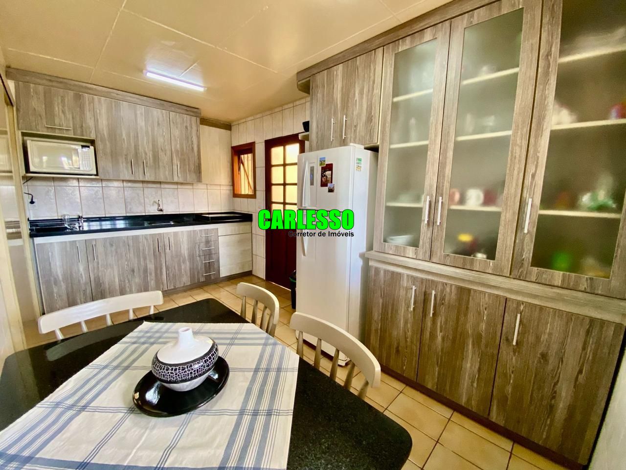 Casa à venda com 2 quartos, 151m² - Foto 9