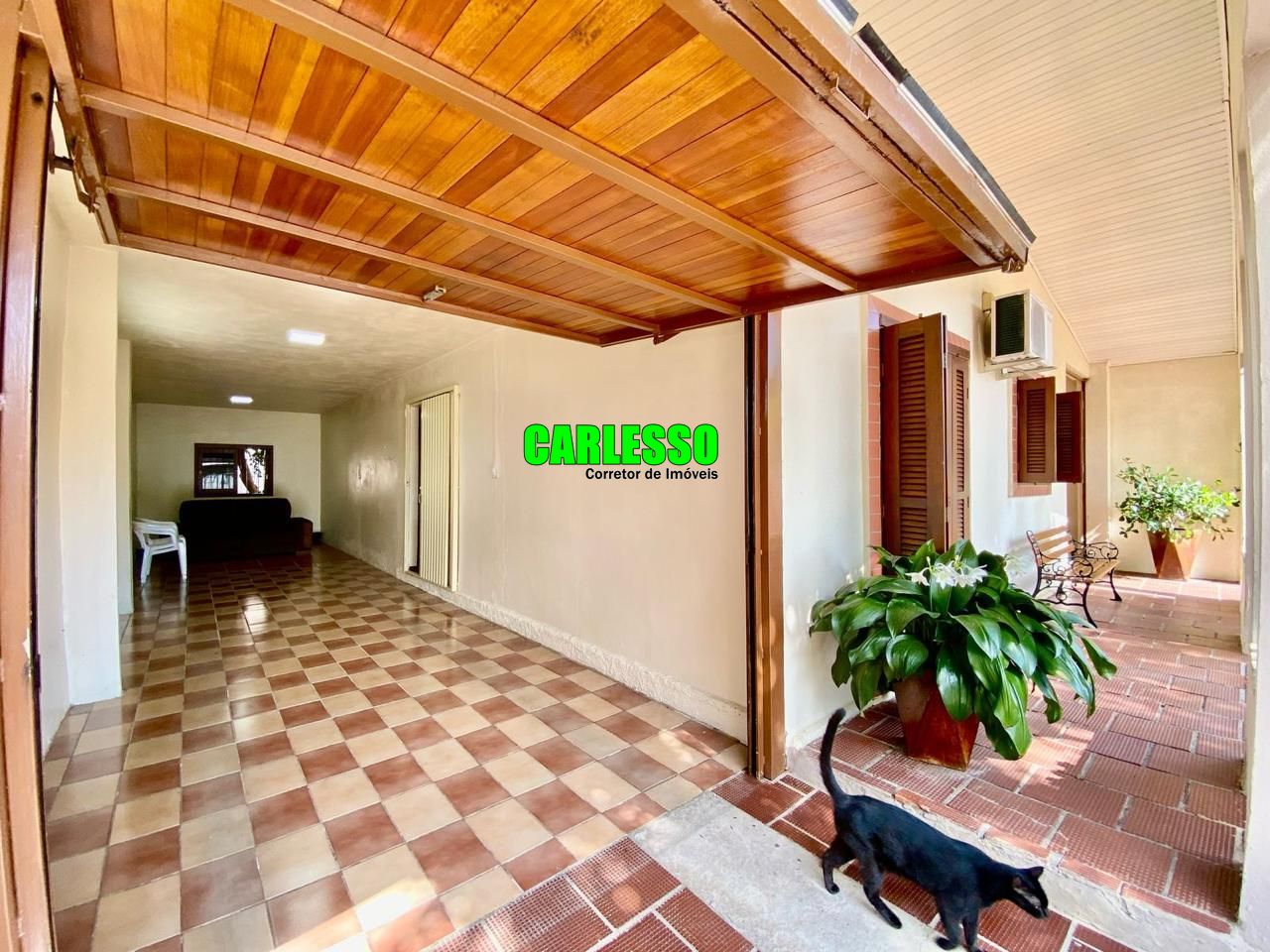 Casa à venda com 2 quartos, 151m² - Foto 4