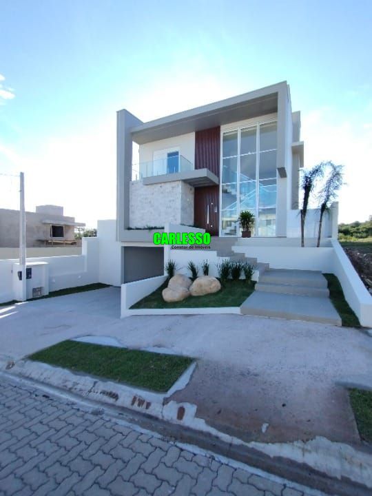 Casa à venda  no Tomazetti - Santa Maria, RS. Imóveis