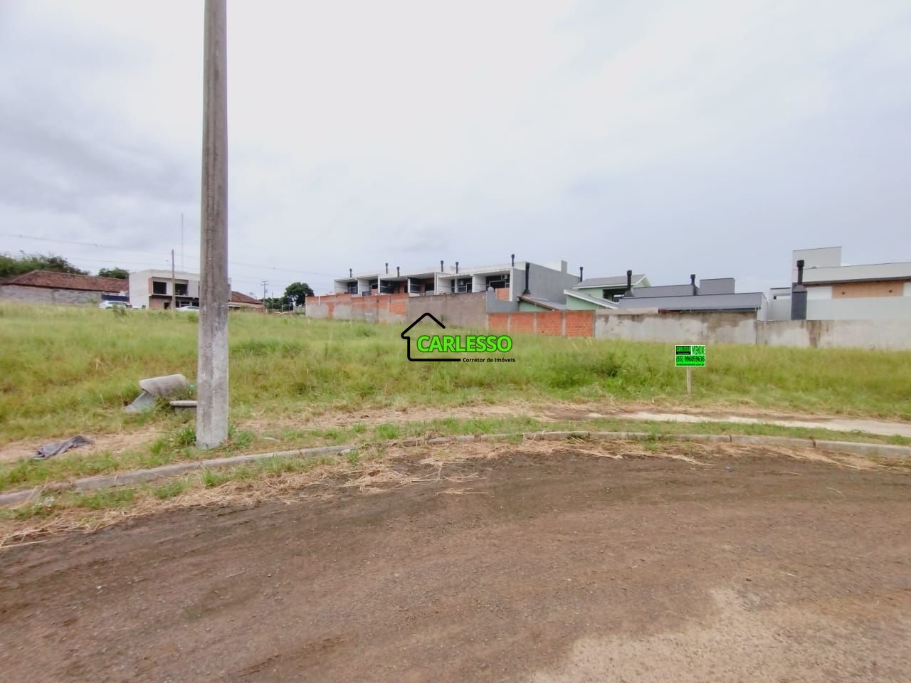 Terreno/Lote à venda  no Pinheiro Machado - Santa Maria, RS. Imóveis