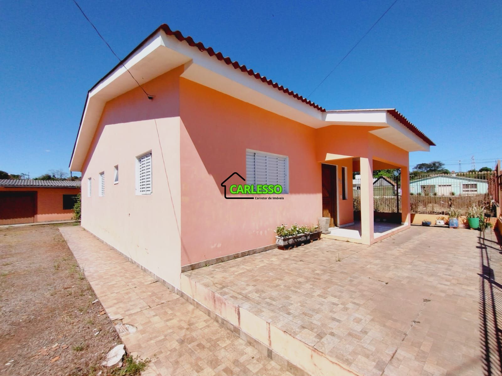 Casa à venda com 3 quartos, 160m² - Foto 1