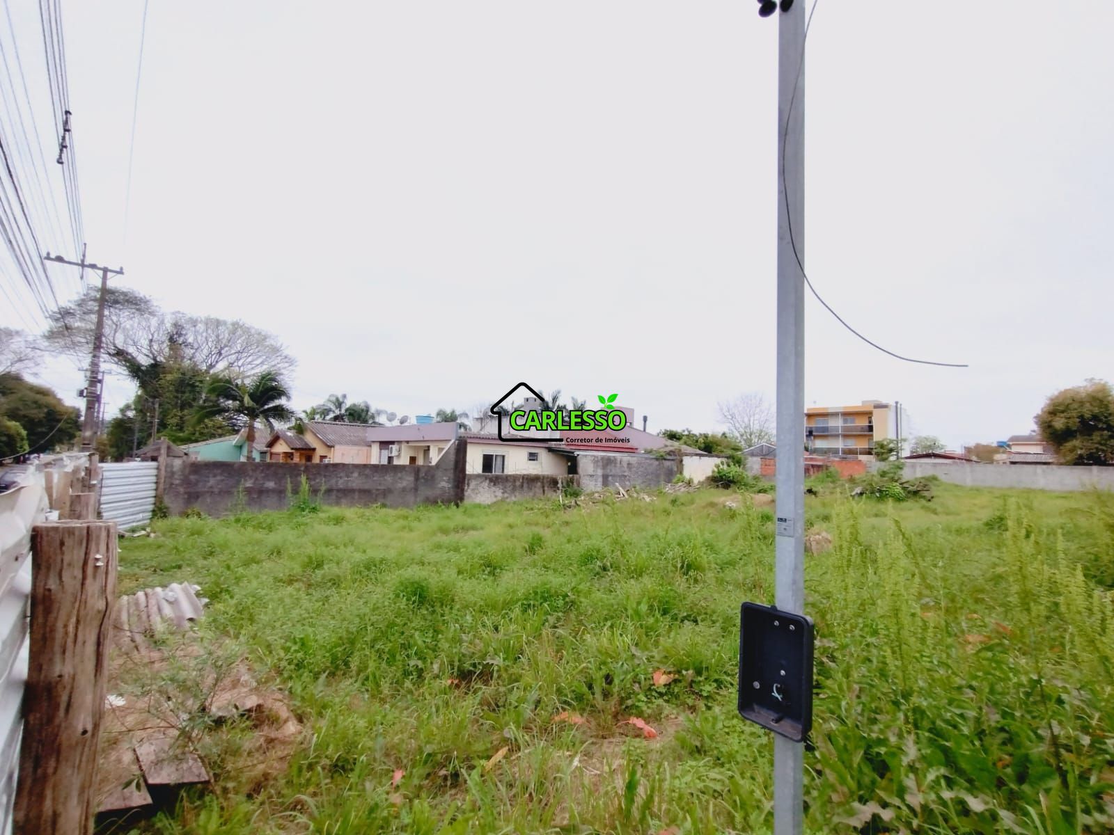 Amplo terreno