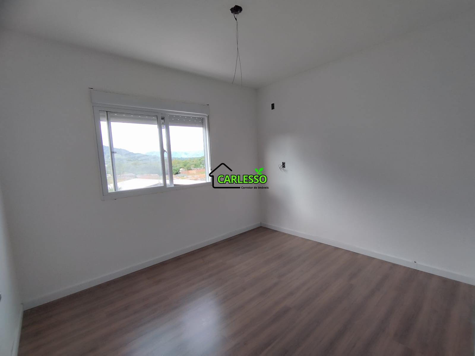 Apartamento próximo a UFSM com 2 dormitórios financiável