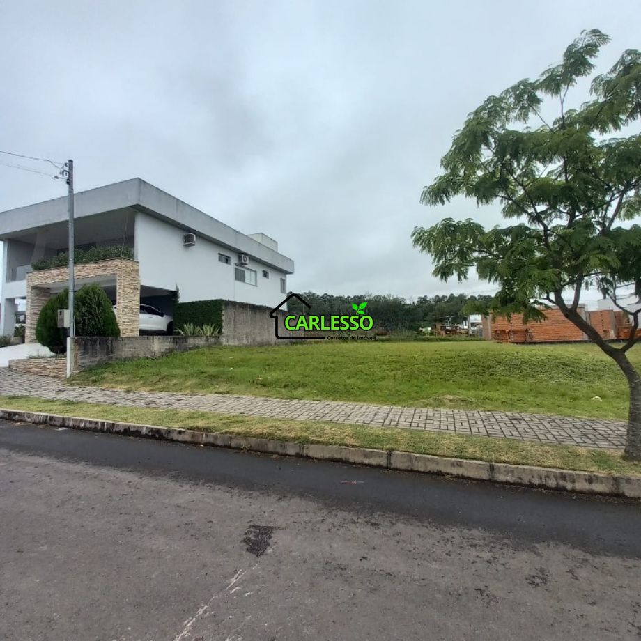 Terreno em condomínio