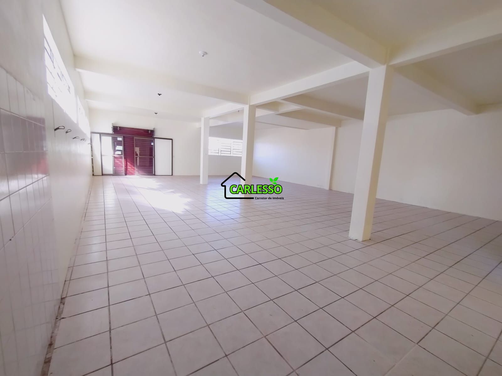Ponto comercial com 190 m²