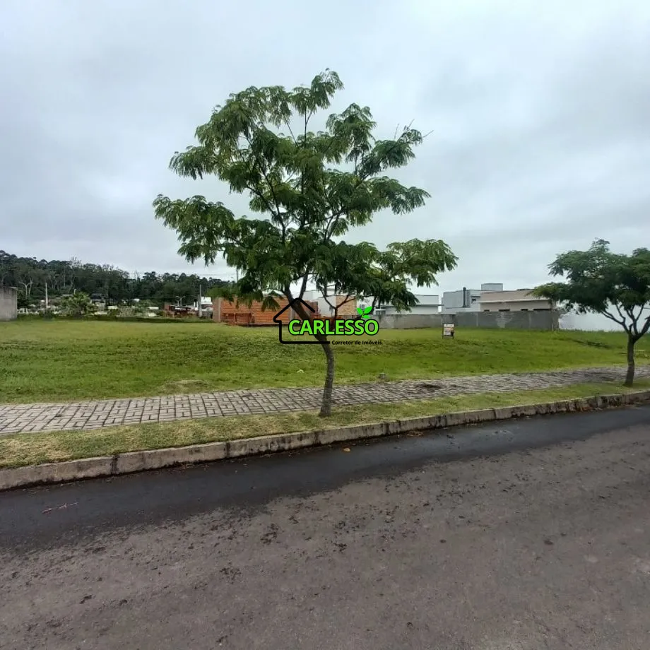 Terreno em condomínio