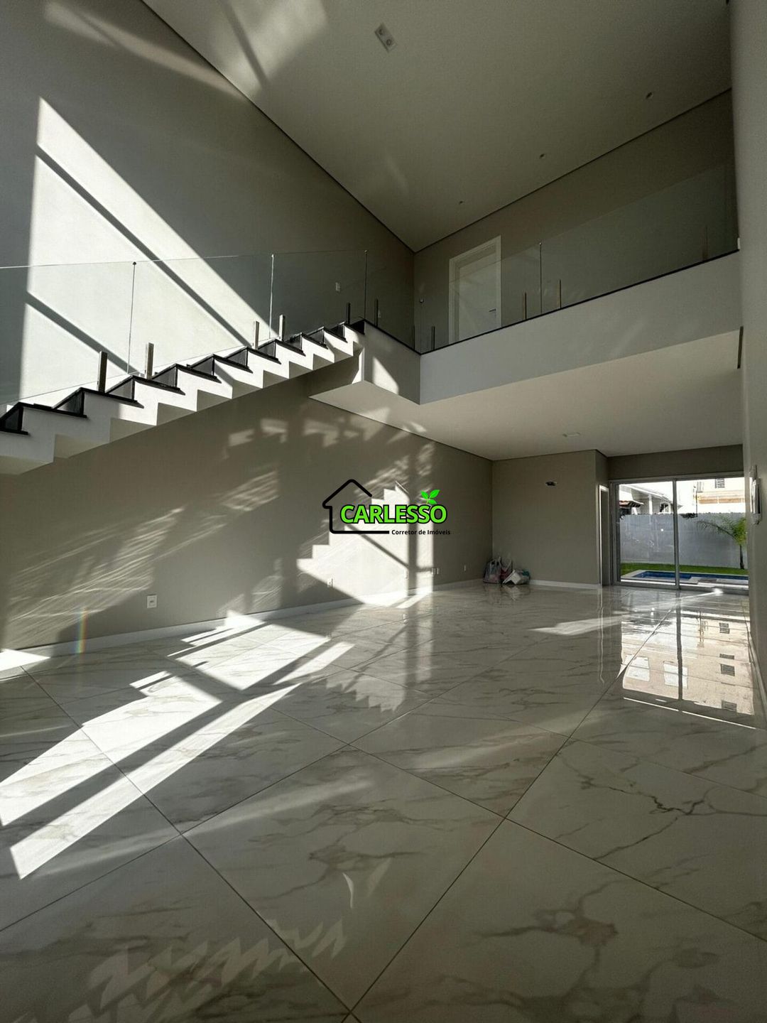 Casa, 3 quartos, 221 m² - Foto 2