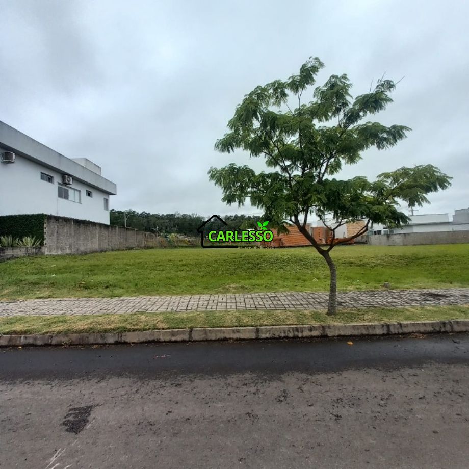 Terreno em condomínio