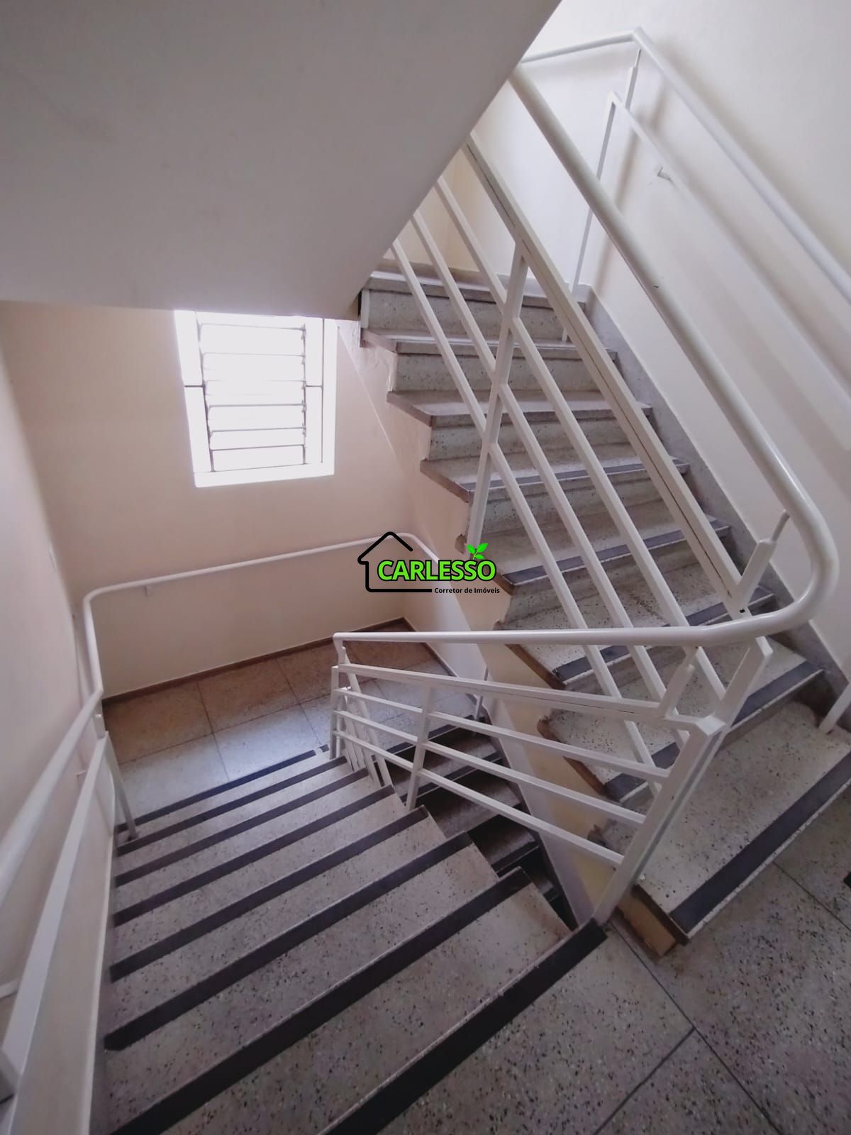 Apartamento com 3 Dormitórios à venda, 132 m² por R$ 390.000,00 Apartamento com 3 Dormitórios à venda, 132 m² por R$ 390.000,00