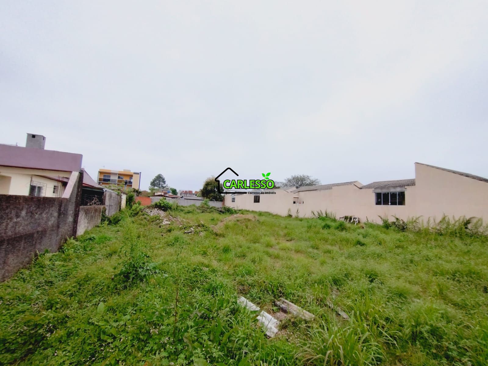 Amplo terreno