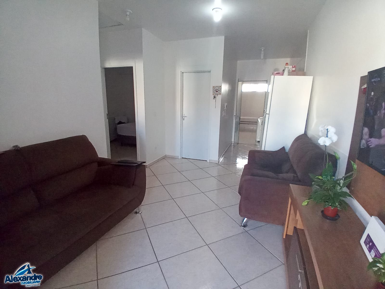 Casa à venda com 2 quartos, 82m² - Foto 1