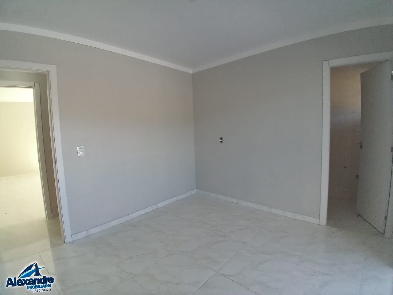 Casa à venda com 2 quartos, 102m² - Foto 3
