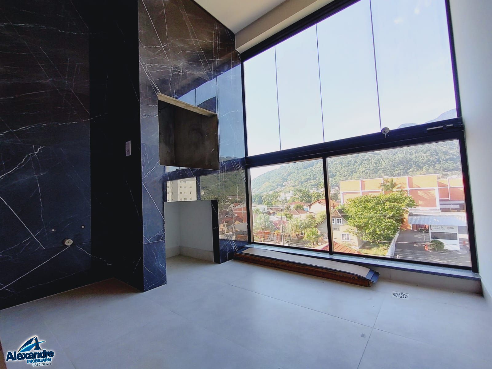 Apartamento à venda com 3 quartos, 153m² - Foto 8