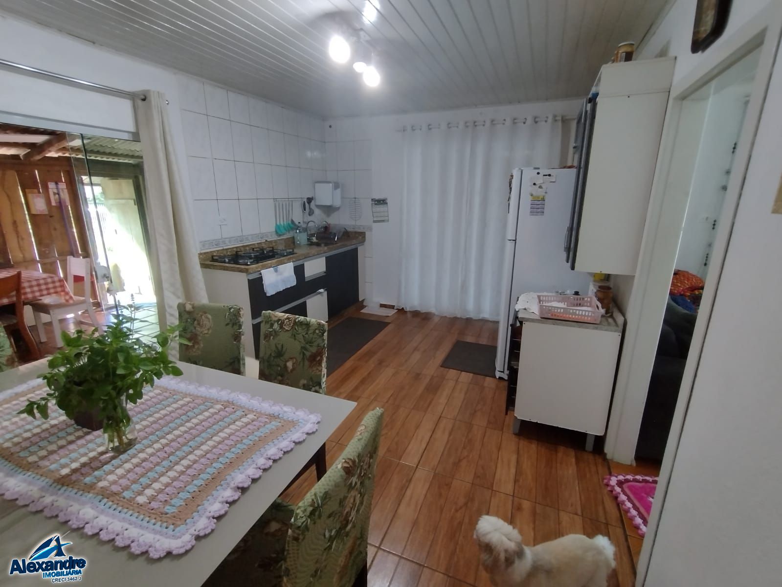Casa à venda com 3 quartos, 72m² - Foto 4