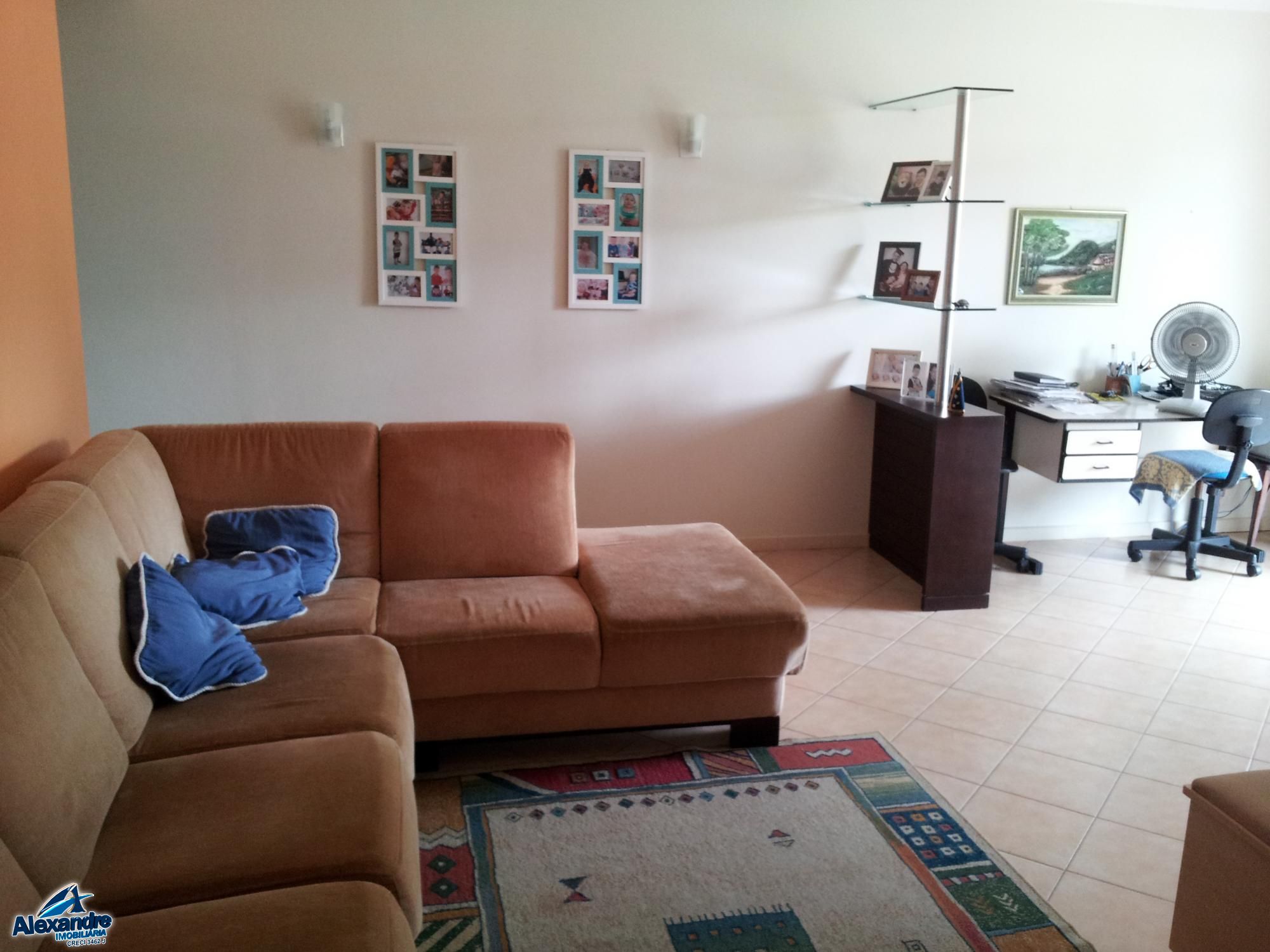 Apartamento à venda com 3 quartos, 120m² - Foto 1