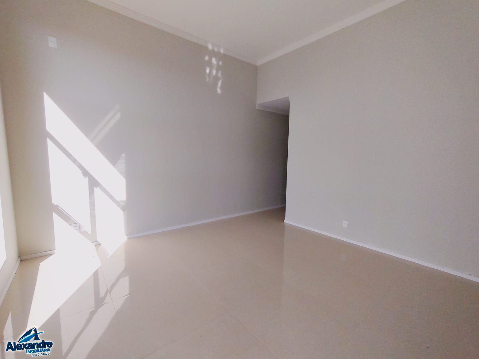 Casa à venda com 3 quartos, 78m² - Foto 3