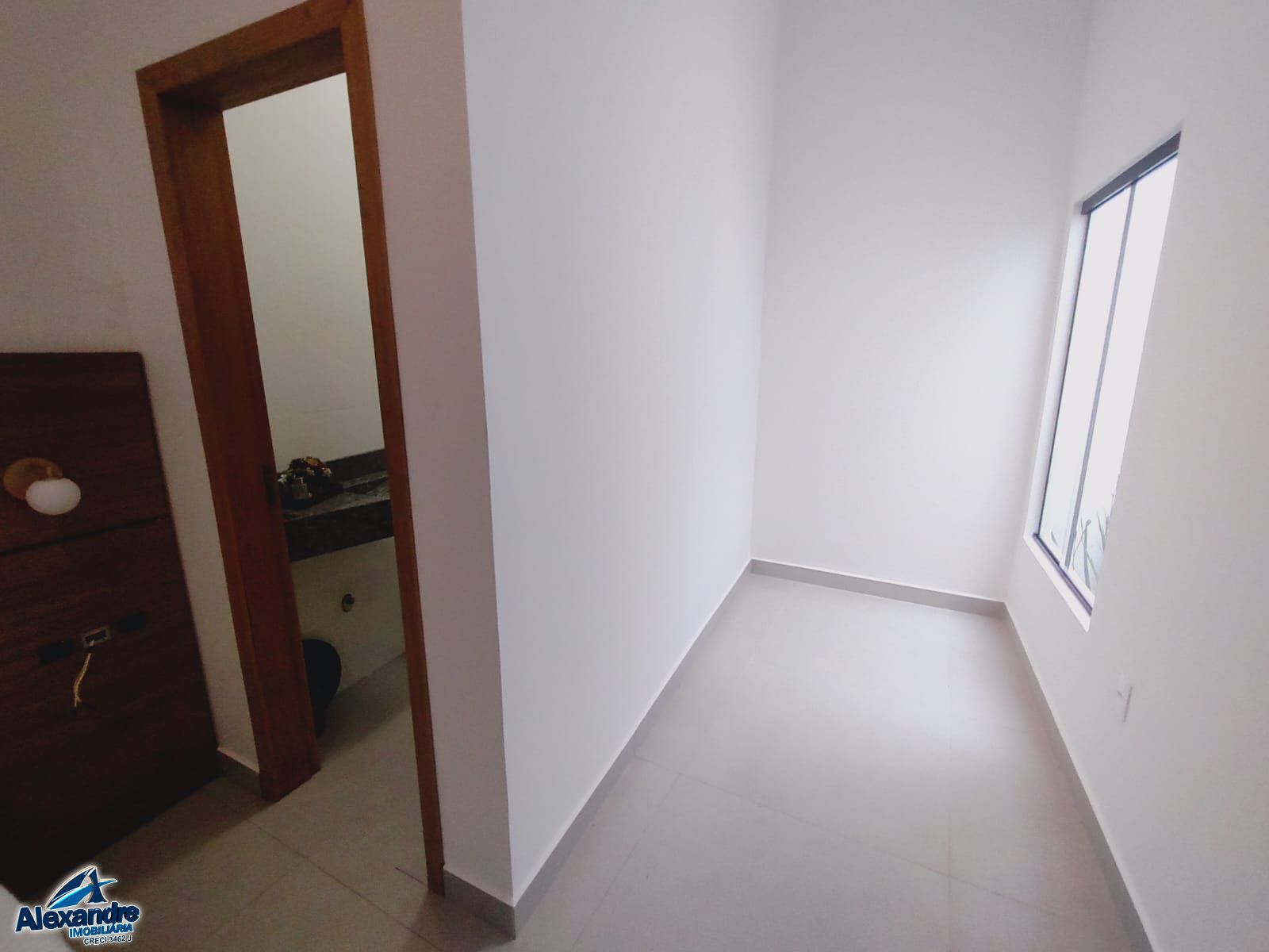 Casa à venda com 2 quartos, 70m² - Foto 8