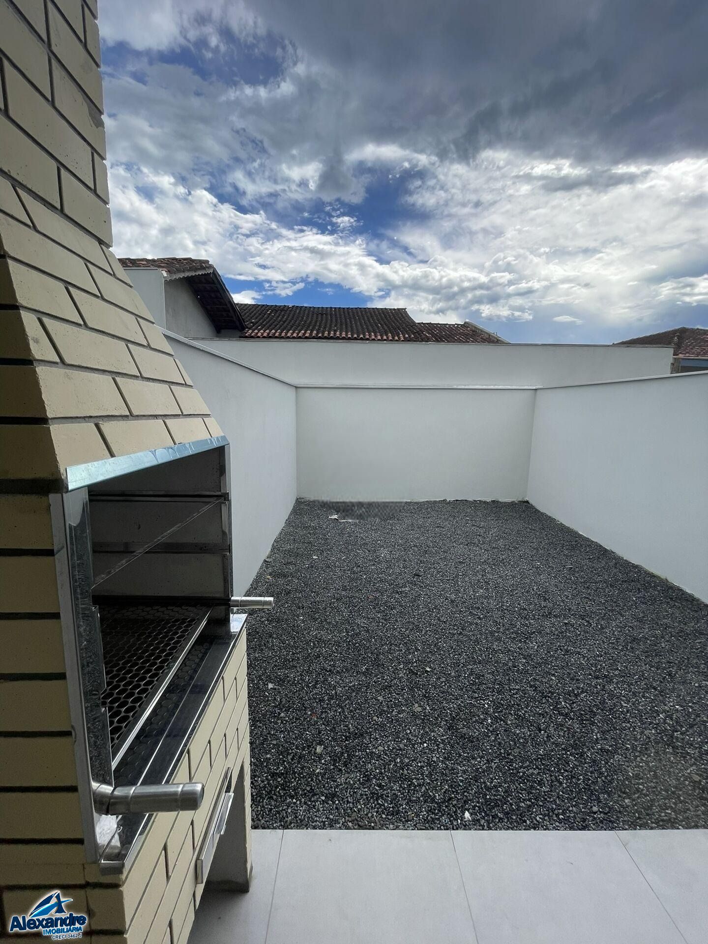 Casa à venda com 2 quartos, 57m² - Foto 7