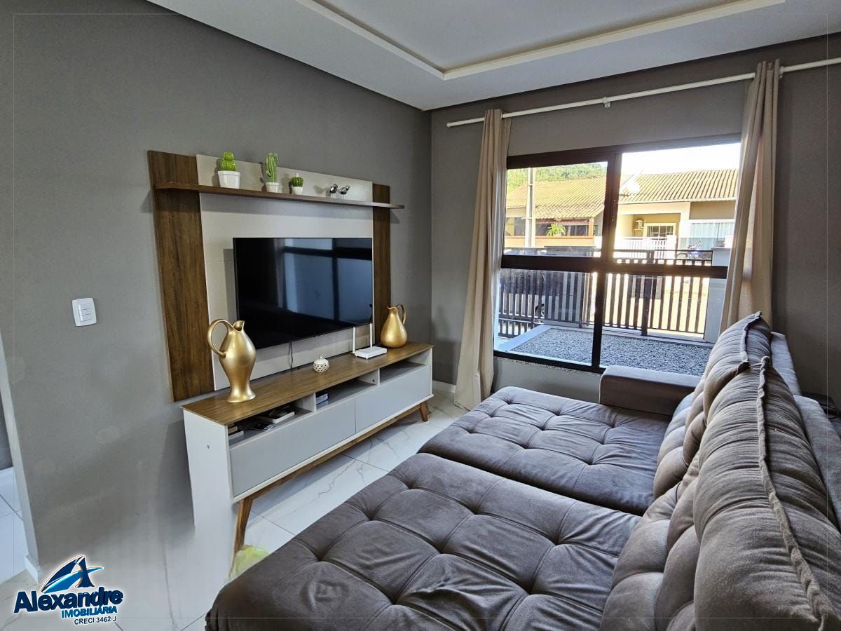 Casa à venda com 3 quartos, 90m² - Foto 1