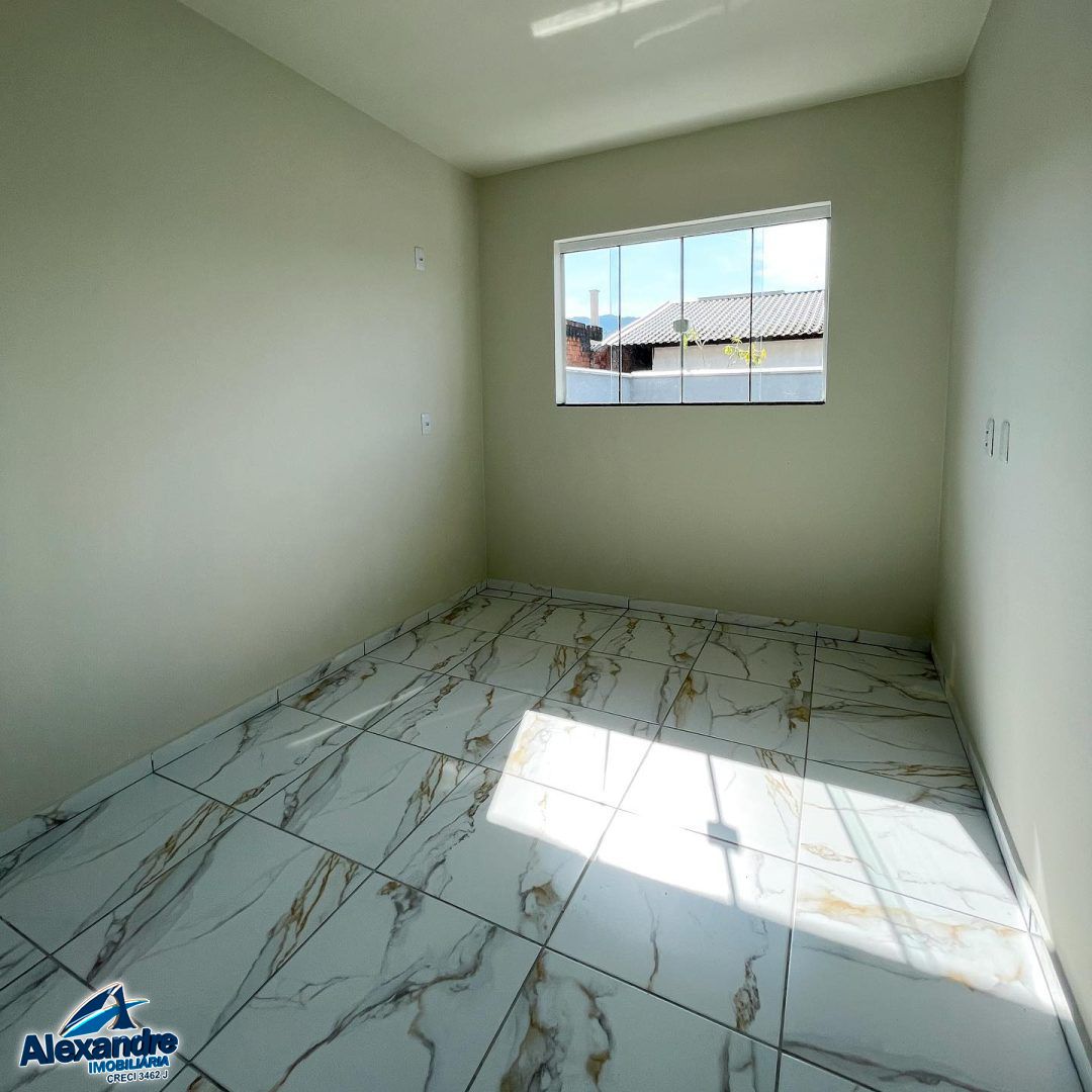 Casa à venda com 2 quartos, 56m² - Foto 3