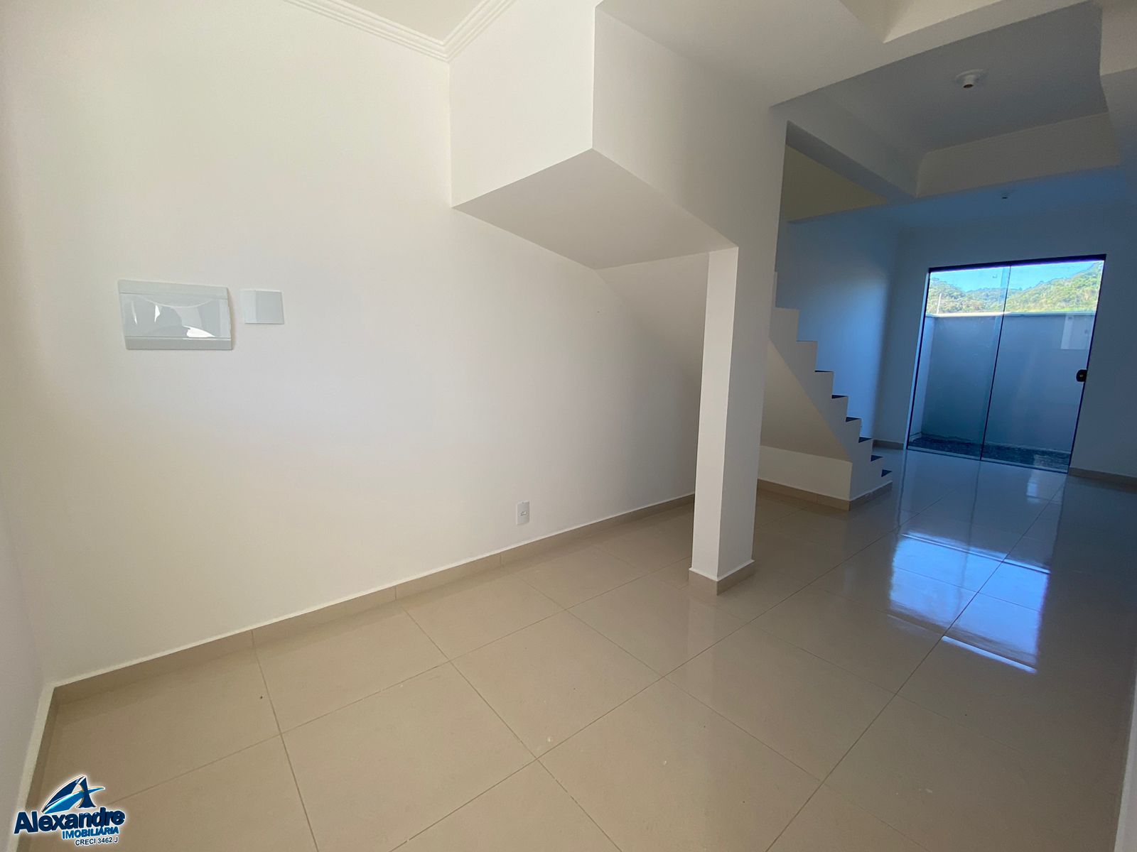 Casa à venda com 3 quartos, 87m² - Foto 3