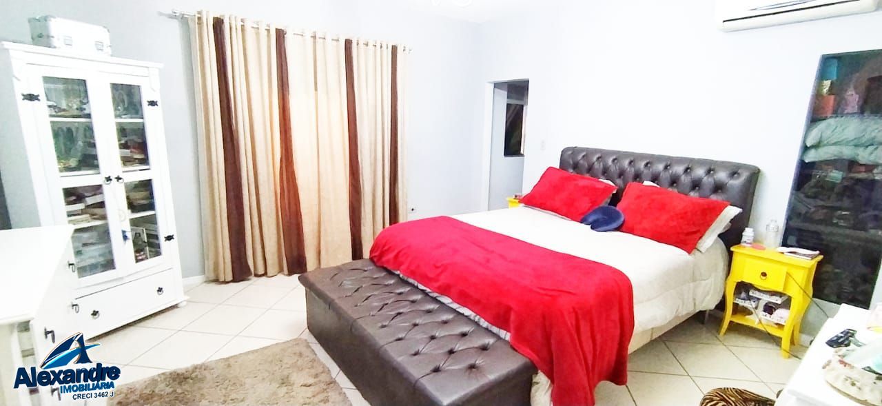 Casa à venda com 3 quartos, 200m² - Foto 9