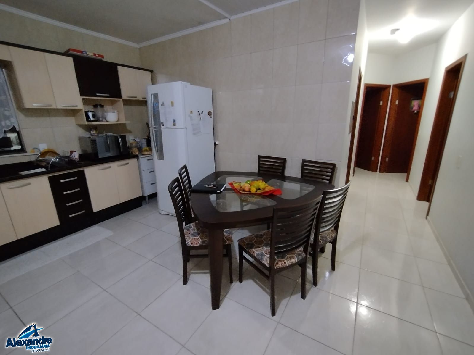 Casa à venda com 3 quartos, 98m² - Foto 3