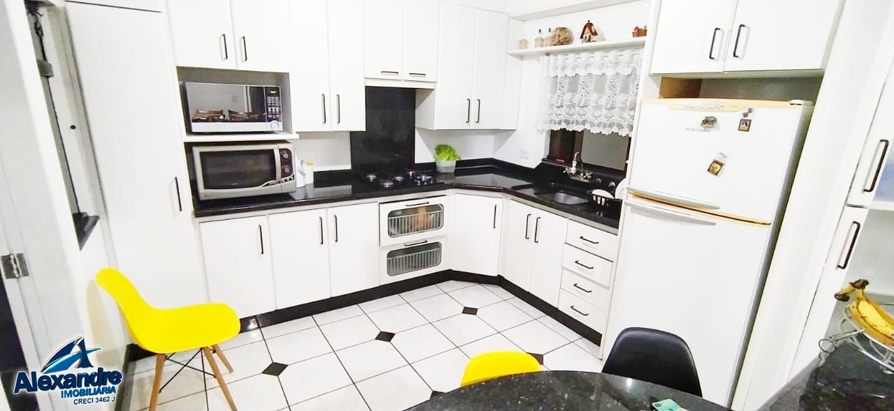 Casa à venda com 3 quartos, 200m² - Foto 7